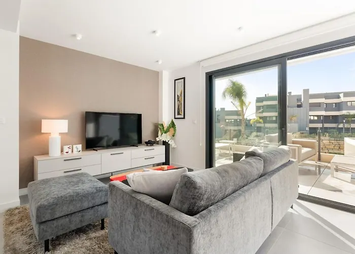 Serene Retreat With Sea Views Near Estepona-rdr469 *